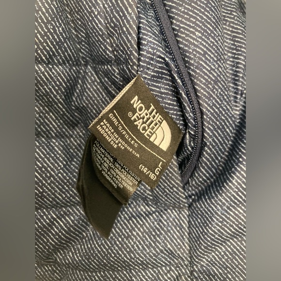 The North Face Girls Reversible Puffer Fleece Jacket - Girls Large (14/16) - Picture 4 of 5